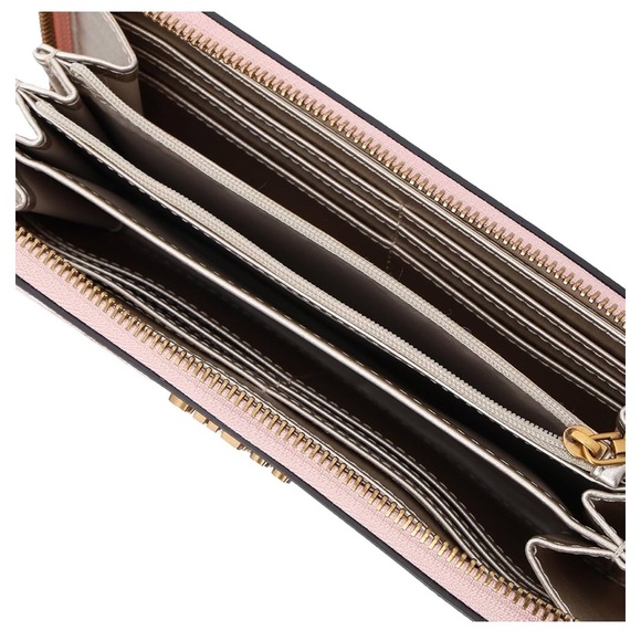 NWT GUESS LARGE WALLET & WRISTLET 🔥🔥🔥🔥🔥 - Picture 3 of 11